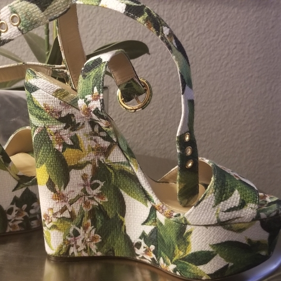 Dolce & Gabbana Shoes - DOLCE &GABBANA C17325 AUTHENTIC  size 38.5 (8 US)